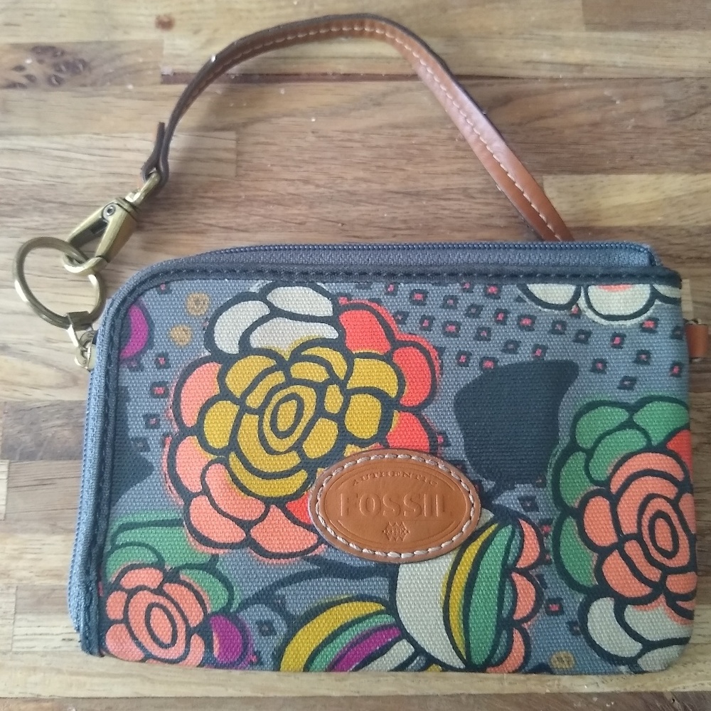 Fossil wristlet floral pattern